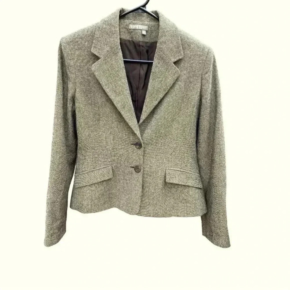 Tristan & Iseut Fitted Light Gray/Brown Blazer, Lightly Padded Shoulders - Picture 1 of 7